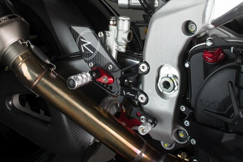 Pedane Regolabili R Version , Cambio Diritto per Aprilia Naturale